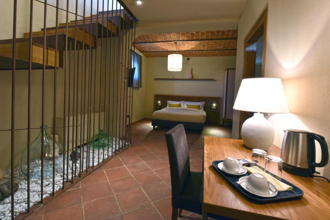 Bed and Breakfast Cascina La Badia à Montegrosso dʼAsti Extérieur photo